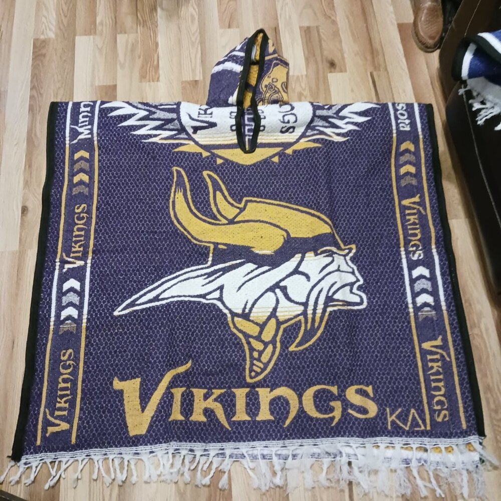 Minnesota Vikings NFL Embroidered Logo Pullover Blanket Poncho Purple Yellow